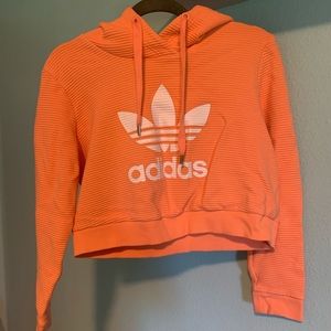 Addis Cropped Long Sleeve Hoodie Size: M